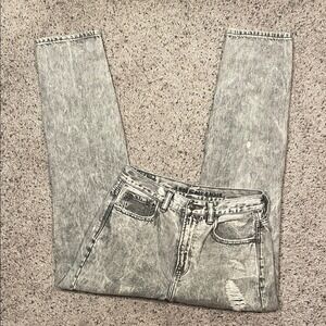 American Eagle Gray Distressed Mom Jean Size‎ 4